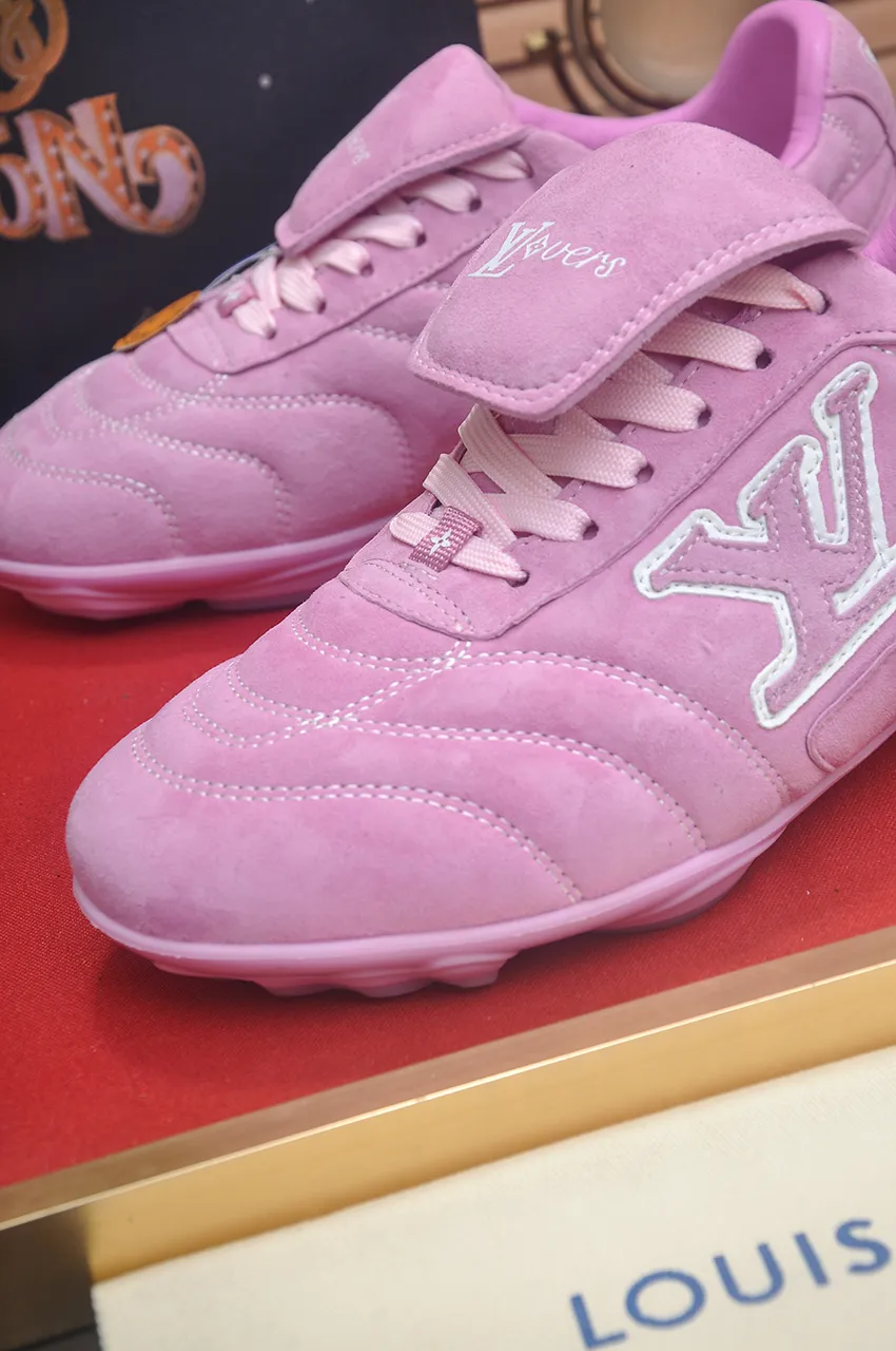 Men's shoes 💰680💶[LOUIS VUITTON] (original order) couple model 🍀LV Louis Vuitton * - top version of LV classic trendy shoes! Made of imported original cowhide, water-dyed cowhide lining, and original wear-resistant rubber outsole! High quality products! Size for women: 35-40. Men: 39-46 (45.46 customized)